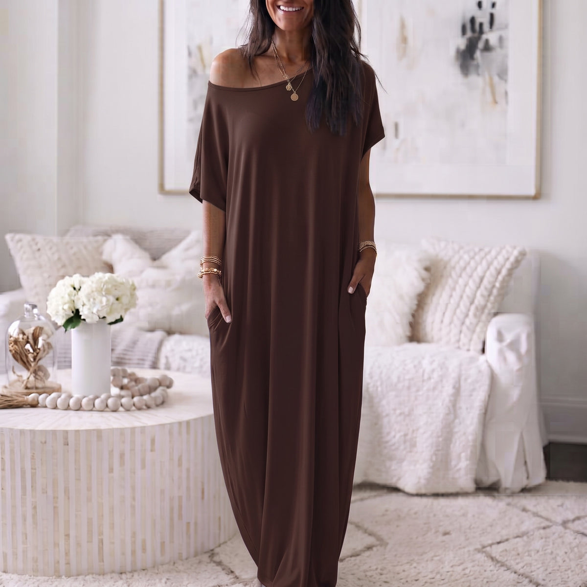Robe ample à encolure asymétrique et manches courtes